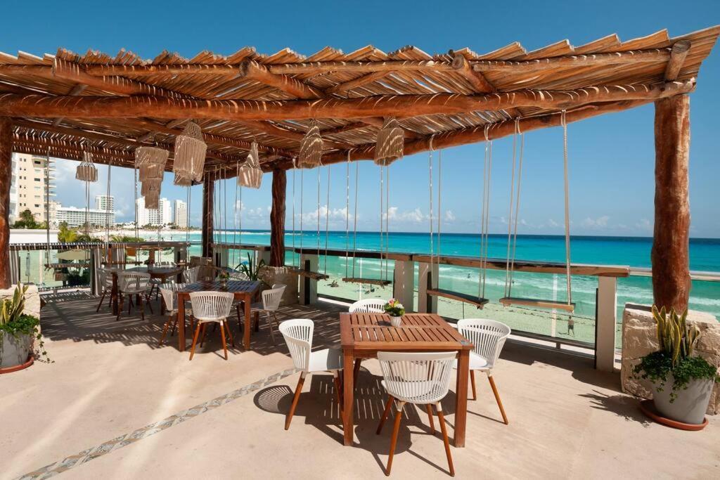 *Turquoise Escape- Beachfront Studio By Casa Paraiso* 칸쿤 외부 사진
